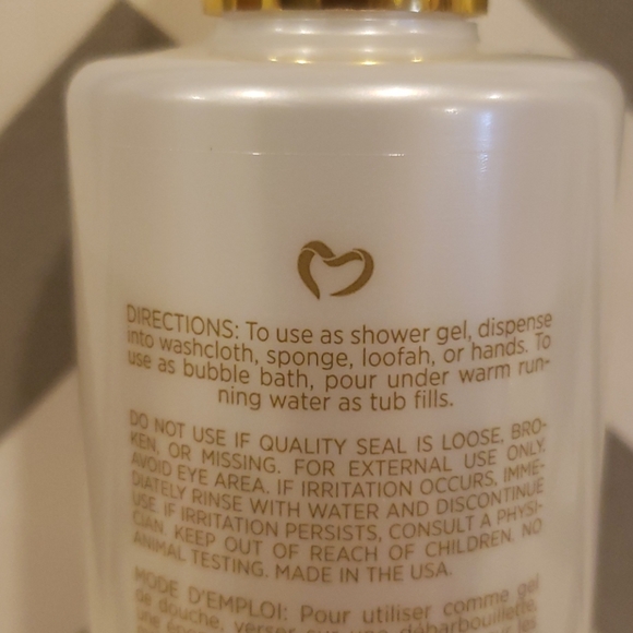 NEW! Love Story Skinny Dip body wash - Picture 3 of 5